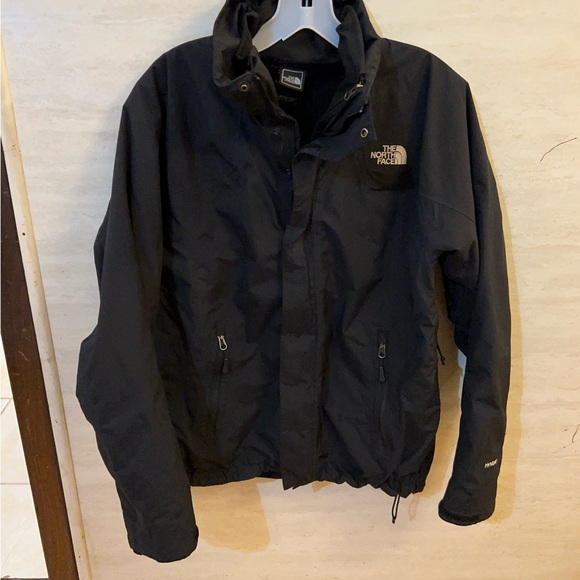 The North Face Men's "2-in-1" Hyvent Black Performance Jacket - Picture 1 of 14